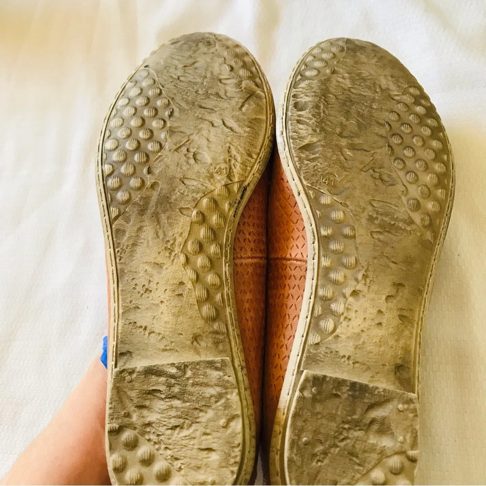 Taos Footwear Women's Tan Leather Perforated Ballet Flats